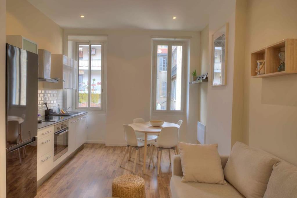 Fully Equipped Apartment St Charles / Longchamp Marseille Exterior photo